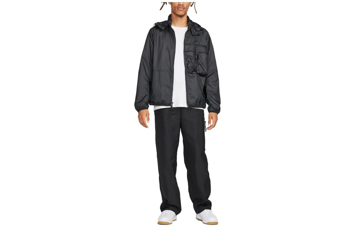 SPORTSWEAR TECH PACK Куртка мужская черная Nike, черный