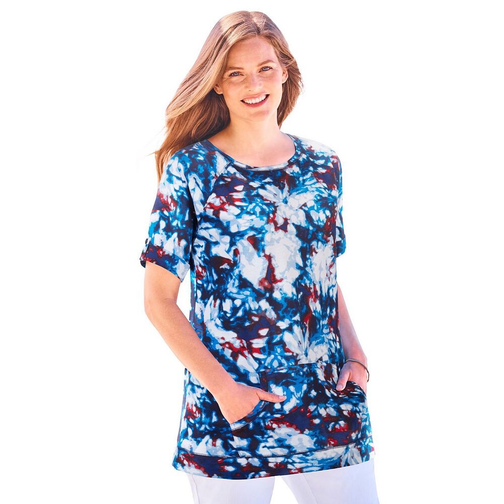 

Женщина в женской футболке больших размеров Americana с карманом-кенгуру Woman Within, цвет Navy Tie Dye