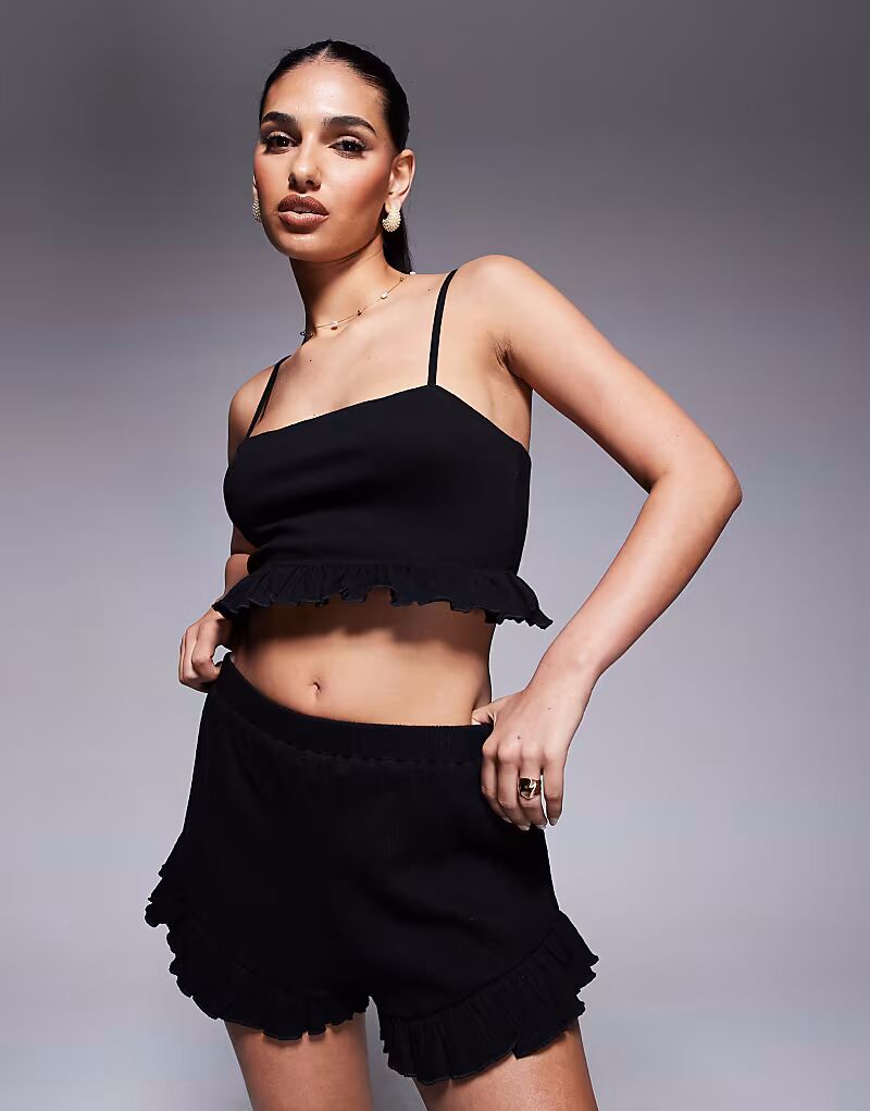

Черные шорты из коллекции Crinkle Flaming с оборкой по низу Asos Design
