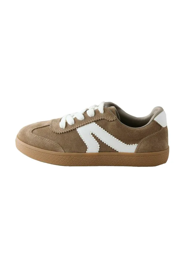 Кроссовки на шнуровке стандартного кроя для повседневной носки Next, Brown Suede