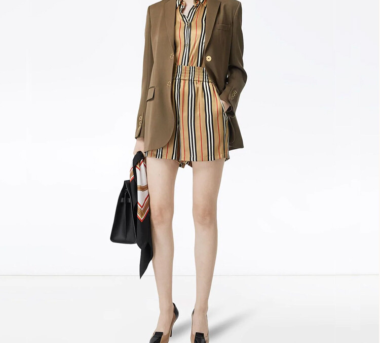 Шорты Burberry Женские повседневные, Archive бежевый — фото 4