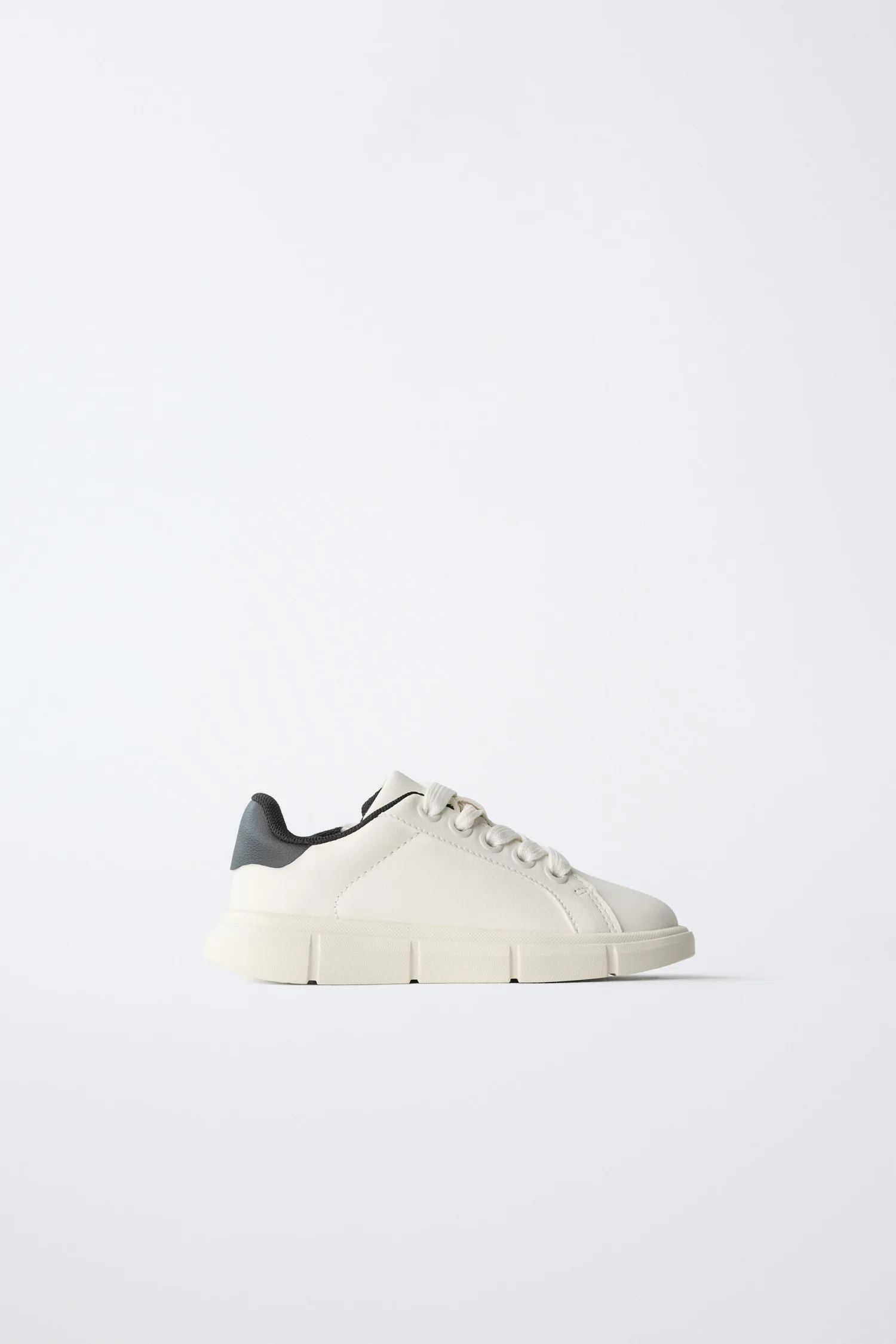 Массивные кроссовки Zara, белый