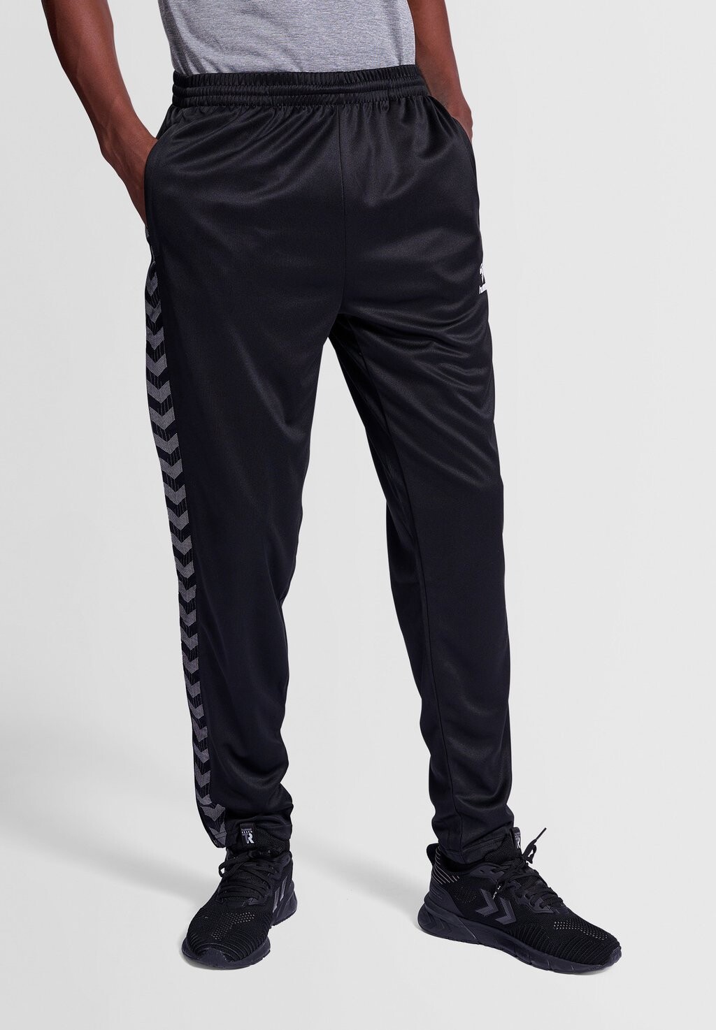 

Спортивные штаны HMLAUTHENTIC PL Hummel, цвет black
