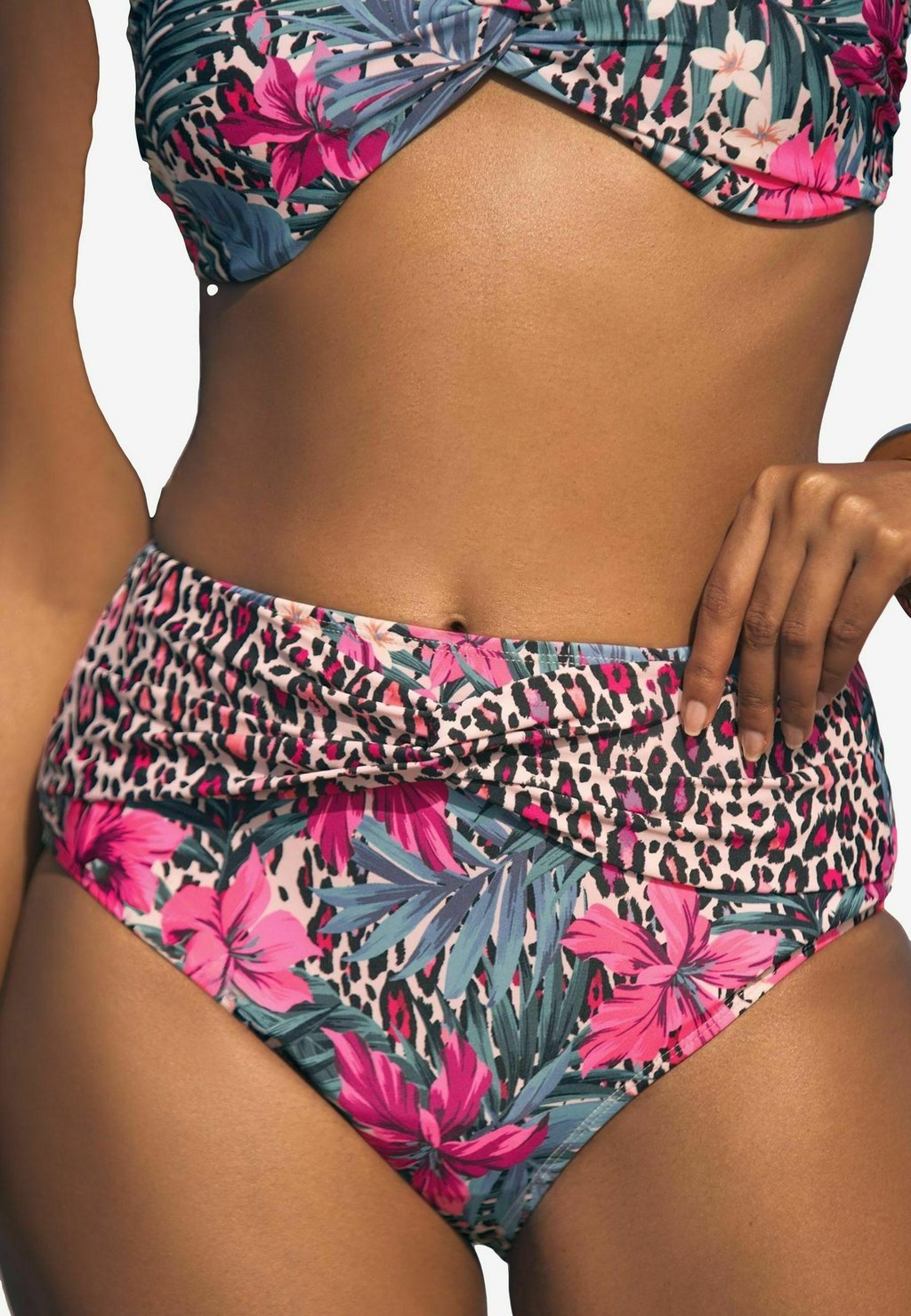 

Плавки бикини ANIMAL PATCHED TUMMY CONTROL HIGH WAIST Love & Roses, синий