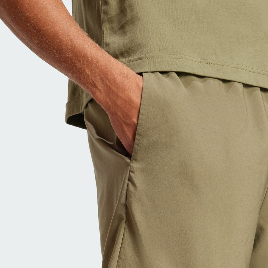 Шорты ADIDAS SPORTSWEAR Regular Workout Pants Essentials, зеленый — фото 4