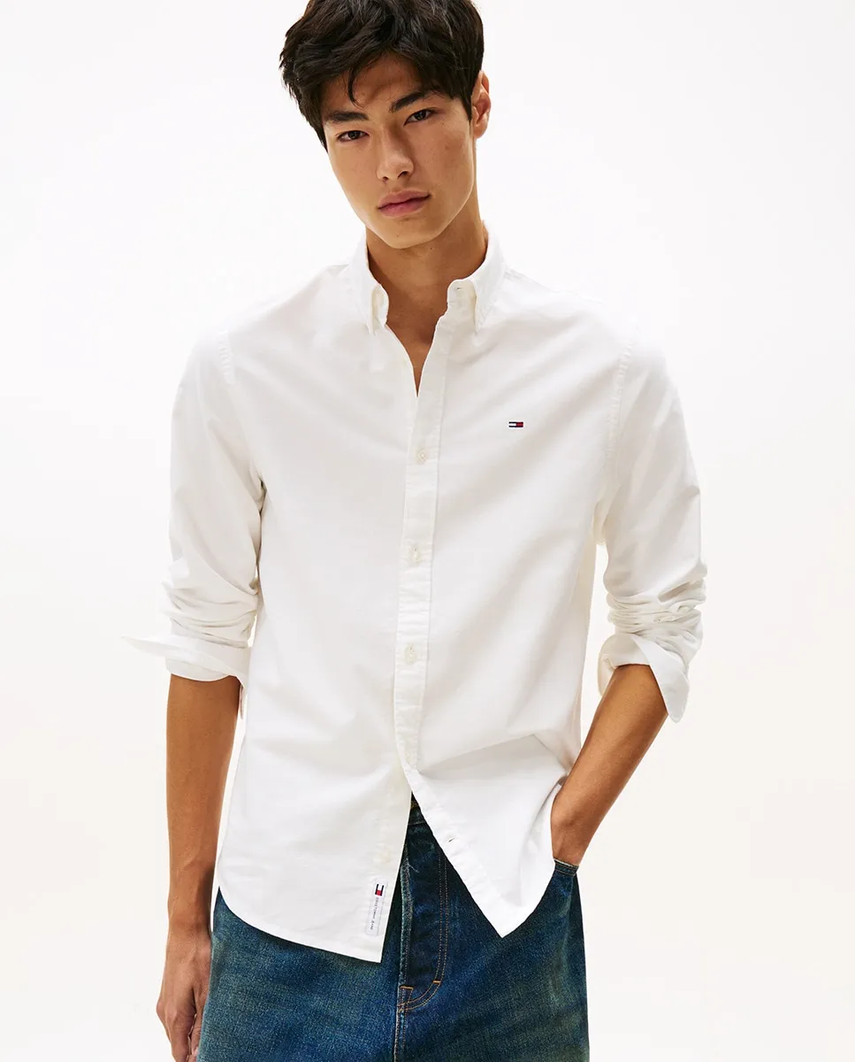 

Мужская рубашка прямого кроя из ткани Оксфорд Tommy Jeans, белый