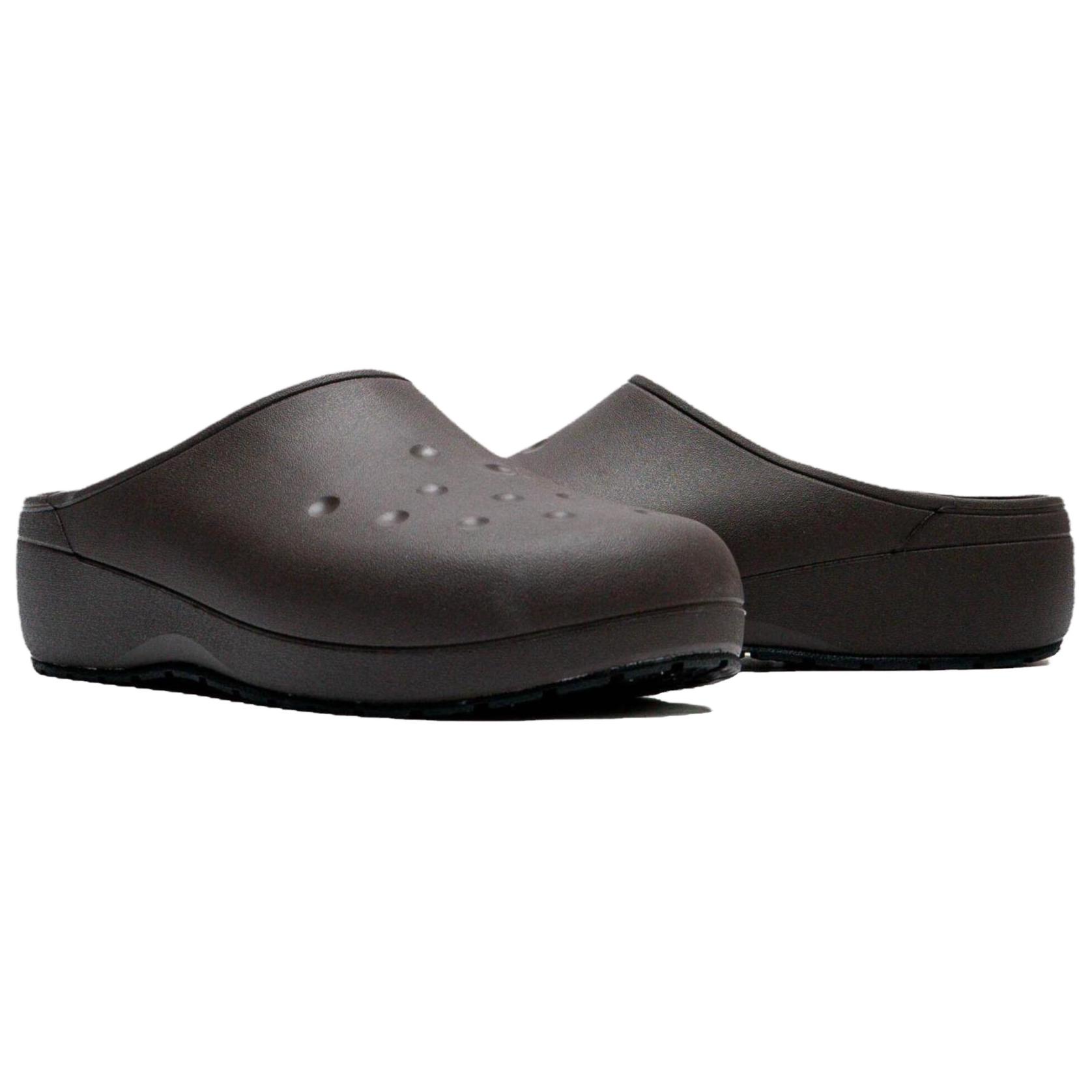 Crocs Классические бесшумные тапочки-клоги с закрытым носком Unisex Espresso — фото 4