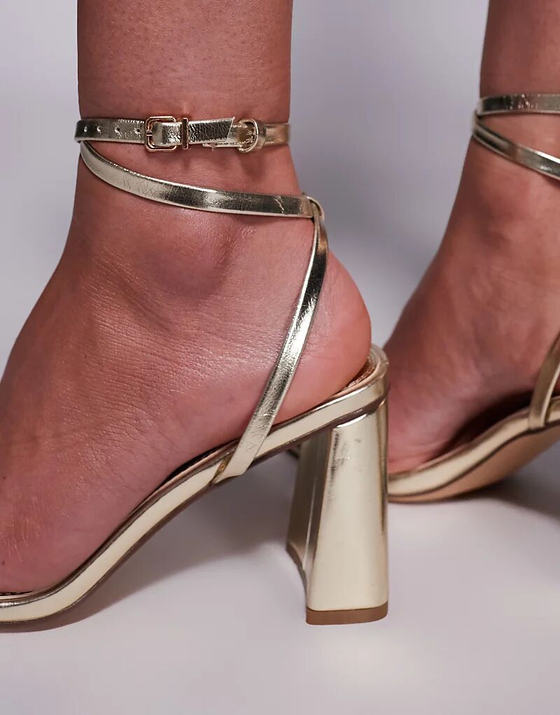 Босоножки Simmi London Bora на среднем каблуке с ремешками золотистого цвета SIMMI Shoes — фото 3