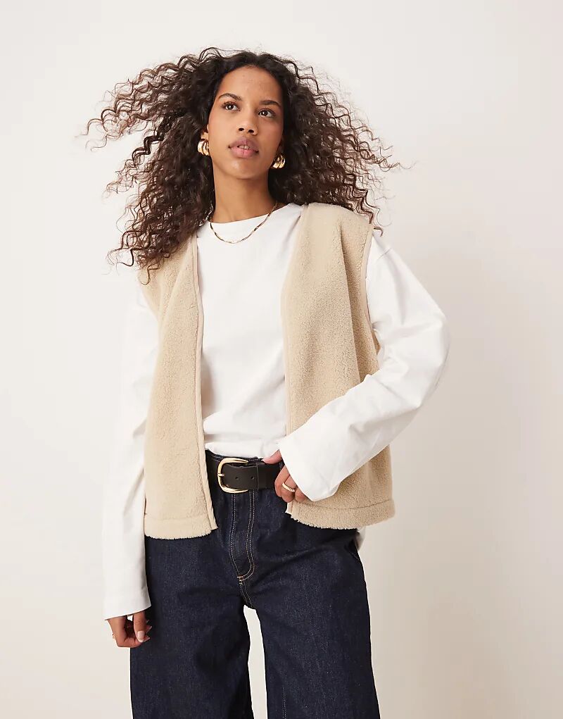 

Жилет-плюшевый мишка ASOS DESIGN с отделкой в камне