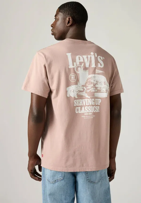 Футболка Levi'S, модель Lse_Ss relaxed fit tee boxtab 5in black, цвет черный — фото 2