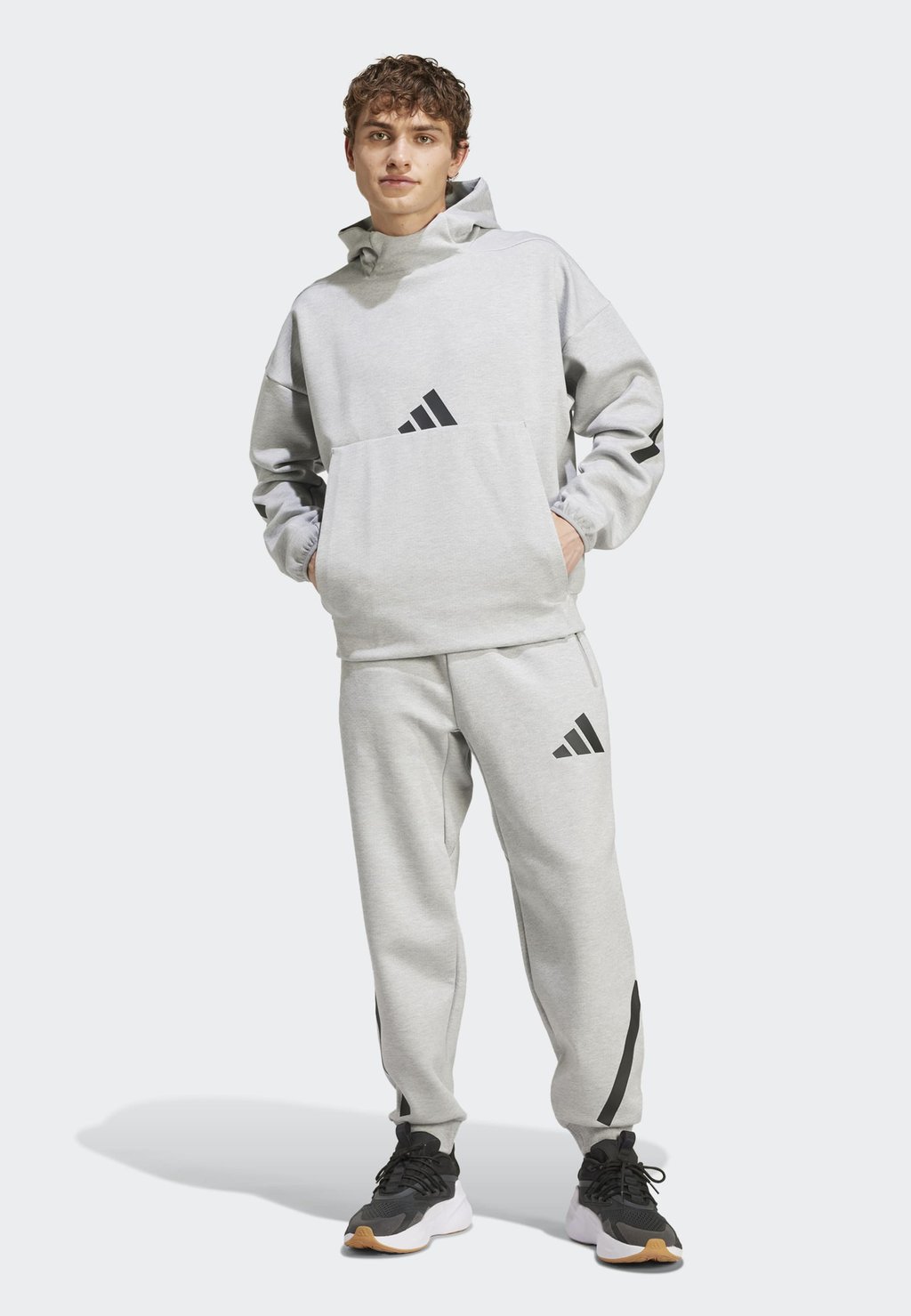 Спортивные брюки Z.N.E. adidas Sportswear, серый — фото 4