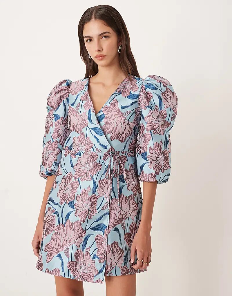 

Мини-платье-халат Sister Jane deco bloom из жаккарда с синим цветочным принтом