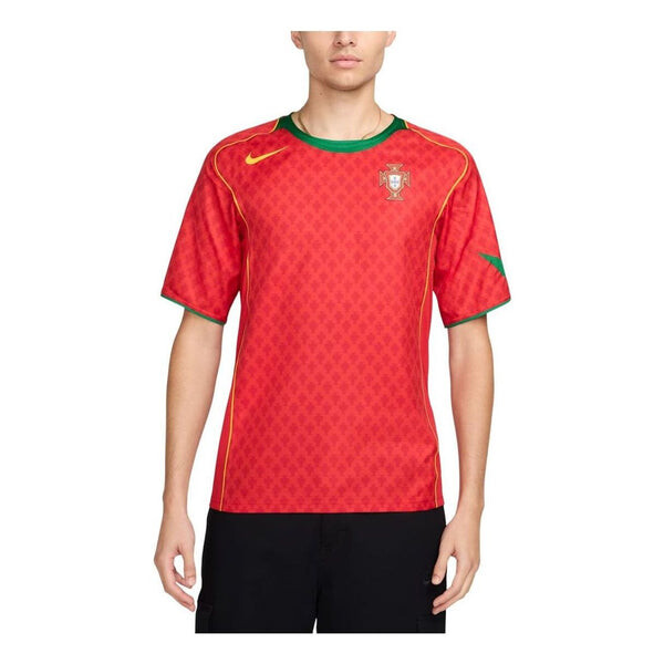 

Спортивная футболка portugal 2004 reissue soccer replica jersey 'sport red green yellow' Nike, красный