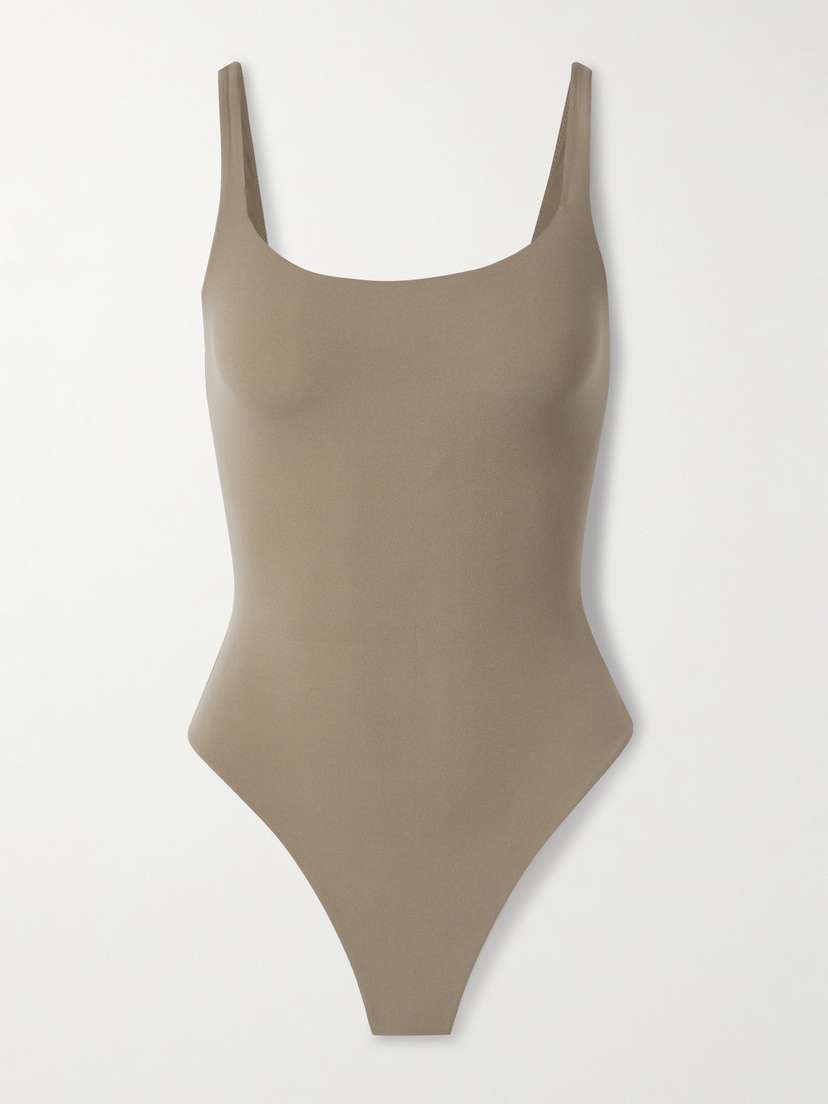 

Боди с квадратным вырезом, подходит всем Skims, бежевый