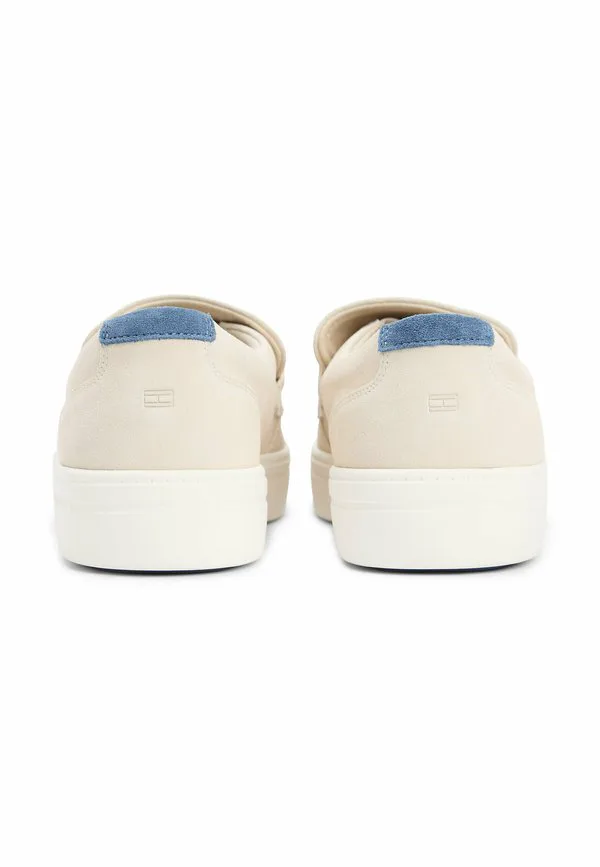 Легкие замшевые гибридные лоферы без шнурков Tommy Hilfiger, Classic Beige — фото 4