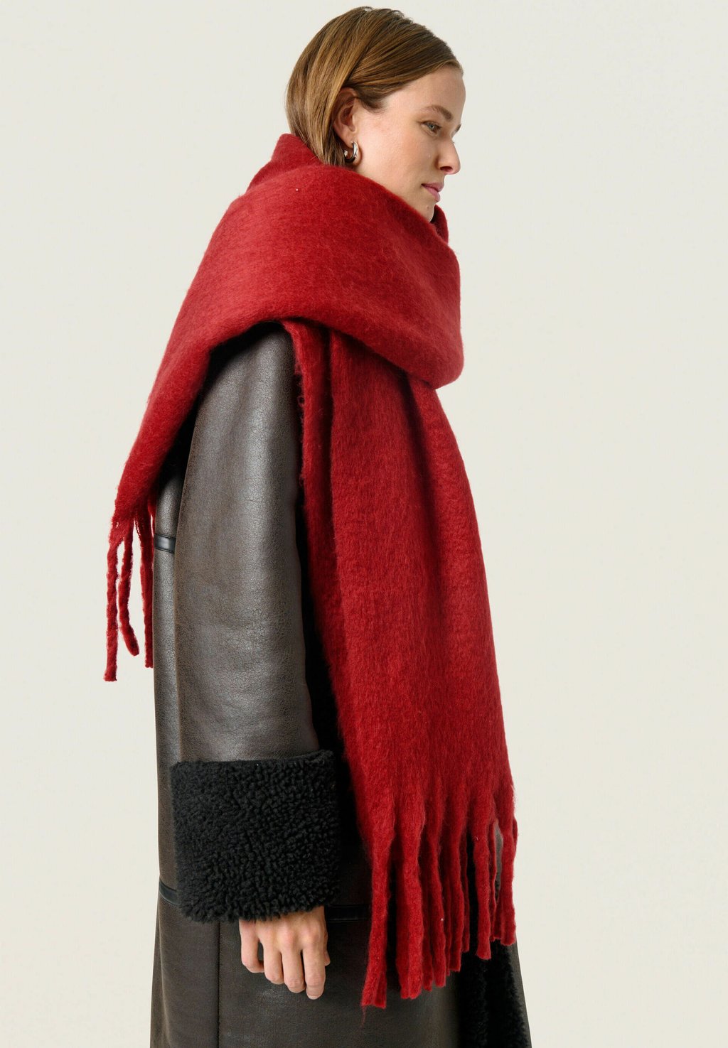 

Шарф HINYA Soaked in Luxury, красный