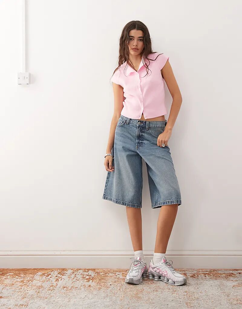 

Топ с вязаной резинкой и пуговицами Collusion в цвете розовый