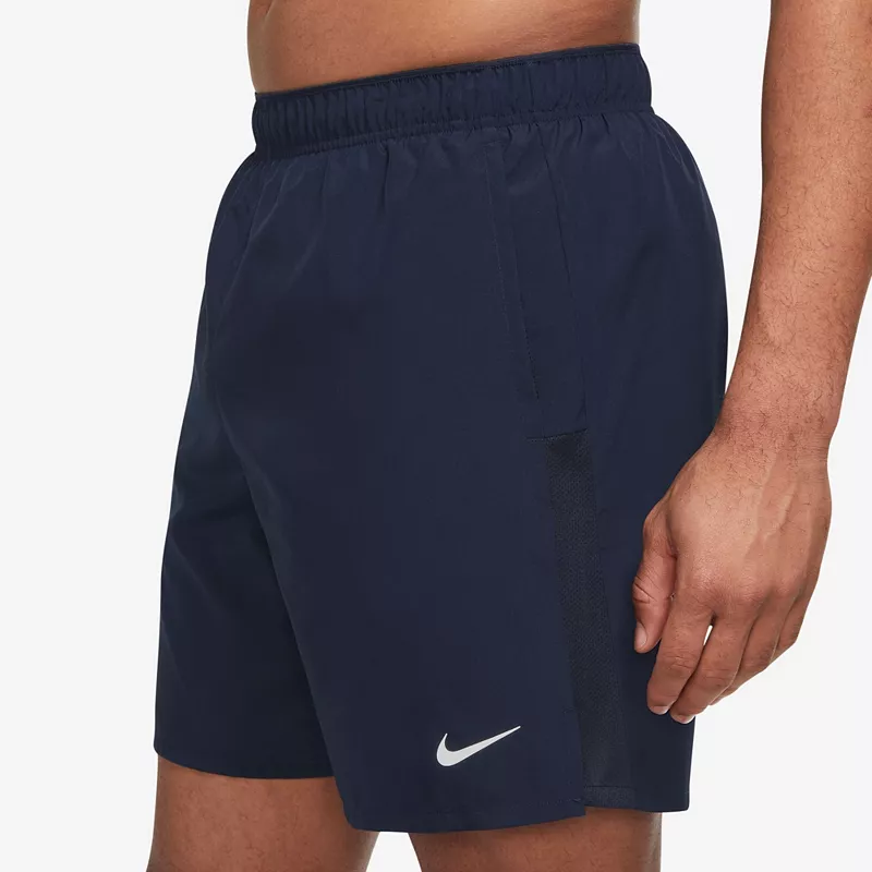 Мужские универсальные шорты Nike Dri-FIT Challenger 7 дюймов с короткой подкладкой, цвет Obsidian — фото 3