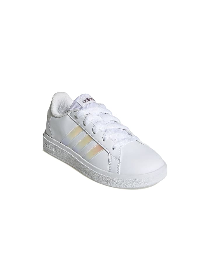 

Кроссовки на шнуровке adidas, белый