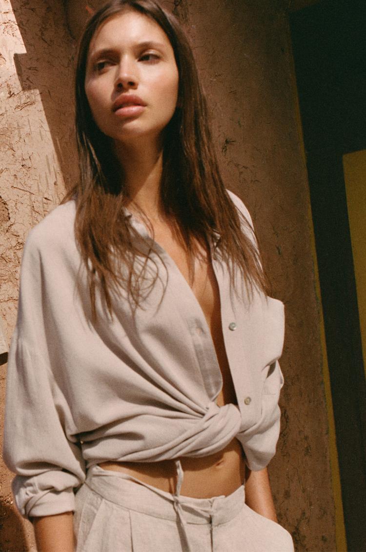 

Рубашка свободного покроя в деревенском стиле Pull And Bear, экрю
