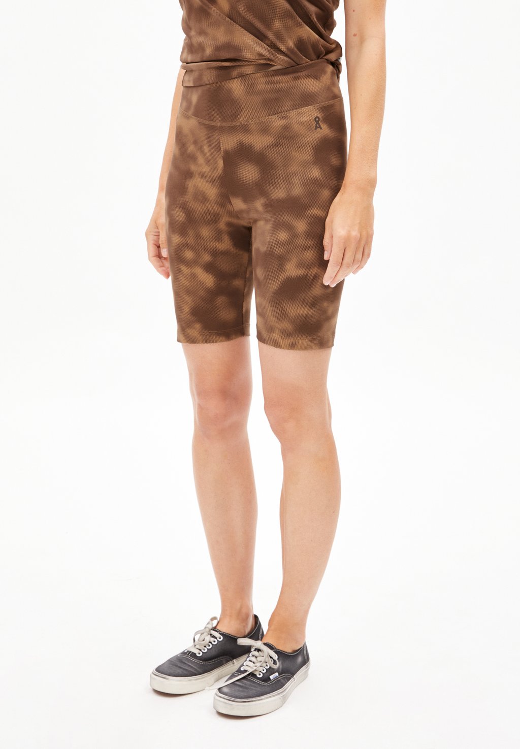 

Леггинсы NEDAA AUTUMN GARDEN - Shorts ARMEDANGELS, коричневый