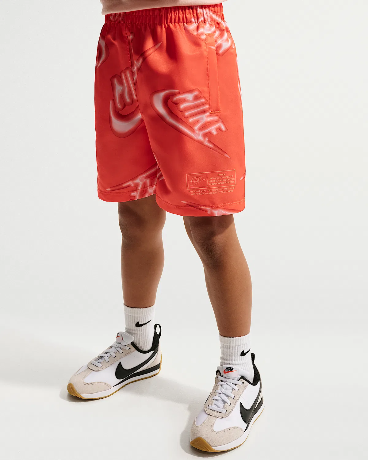 Детский набор из футболки и шорт Nike Sportswear Club Floatie, Turf Orange — фото 4