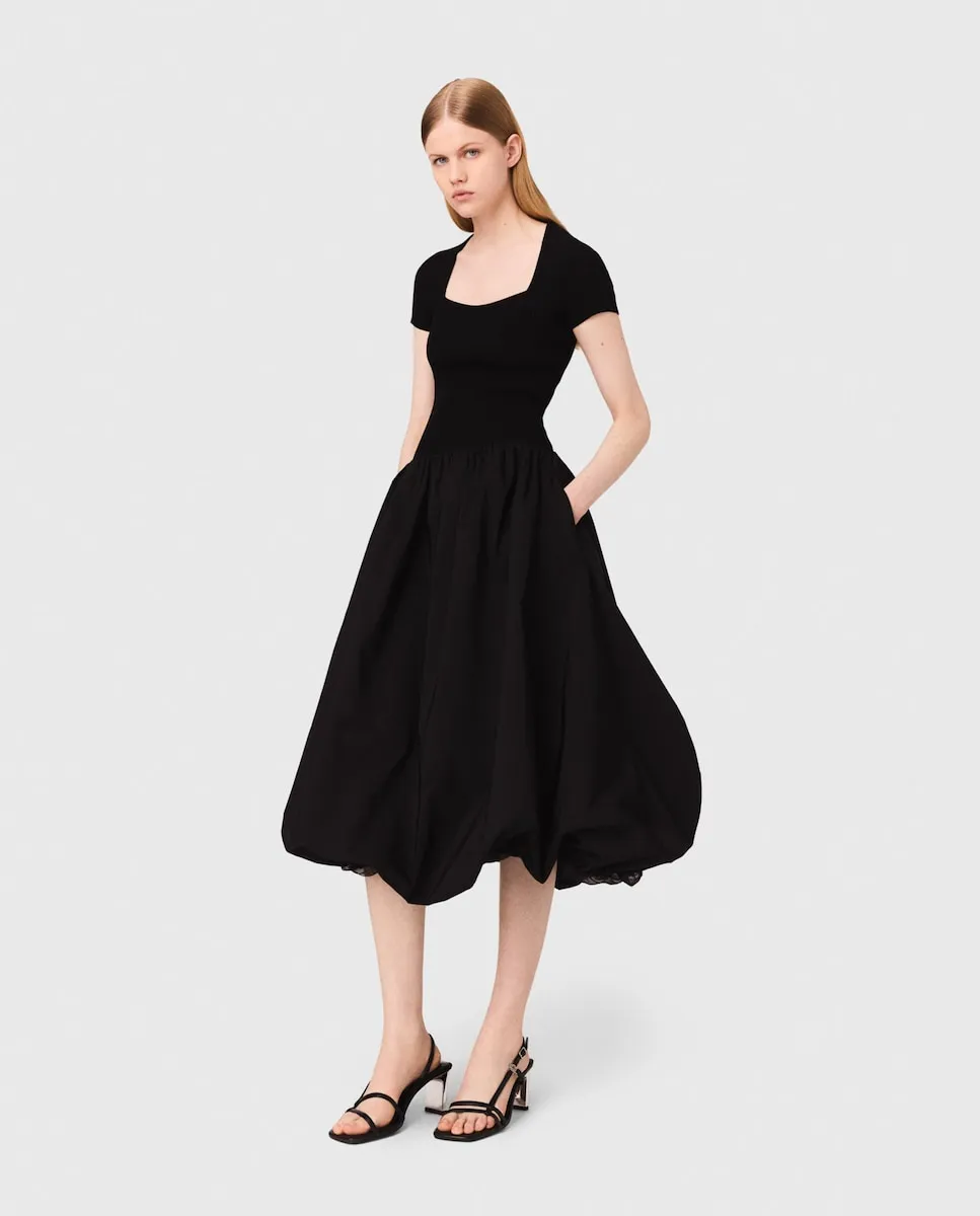 

Длинное платье из трикотажа и тафты Maje, черный