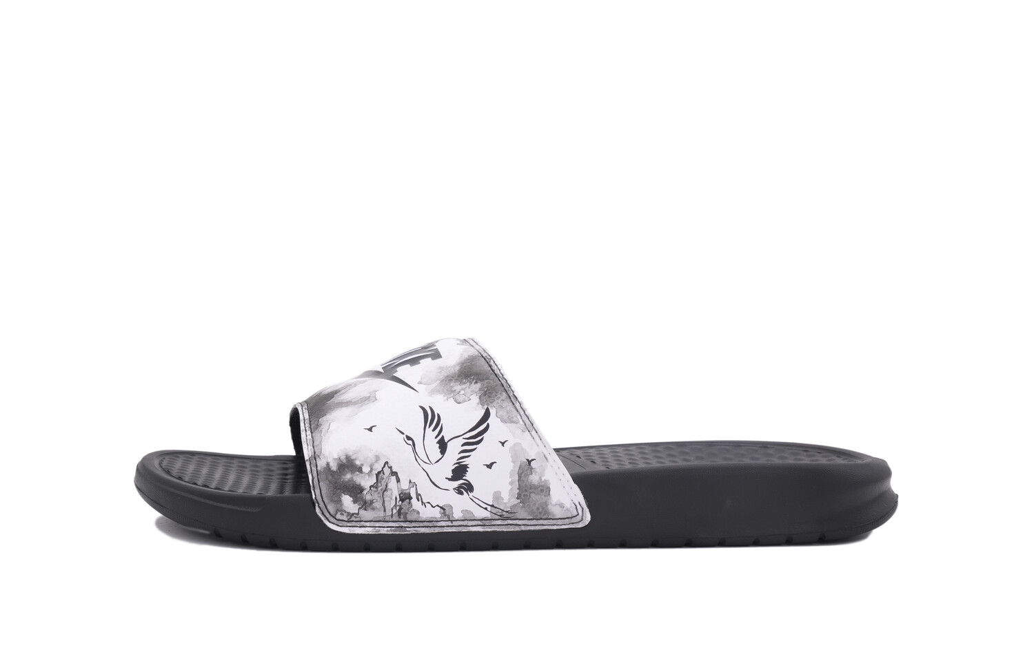 

Шлепанцы Nike Benassi унисекс, Black