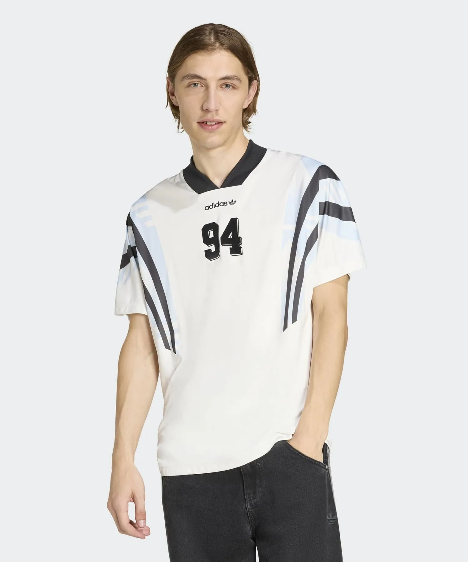 Унисекс футболка с V-образным вырезом adidas Originals Santiago AOP белая
