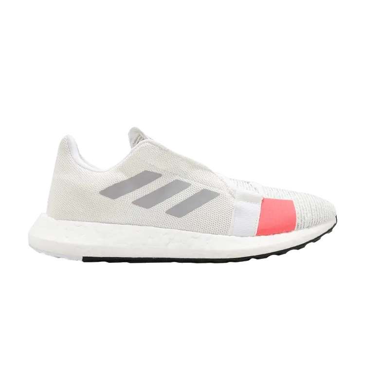 

Кроссовки Senseboost Go 'Solar Red', белый