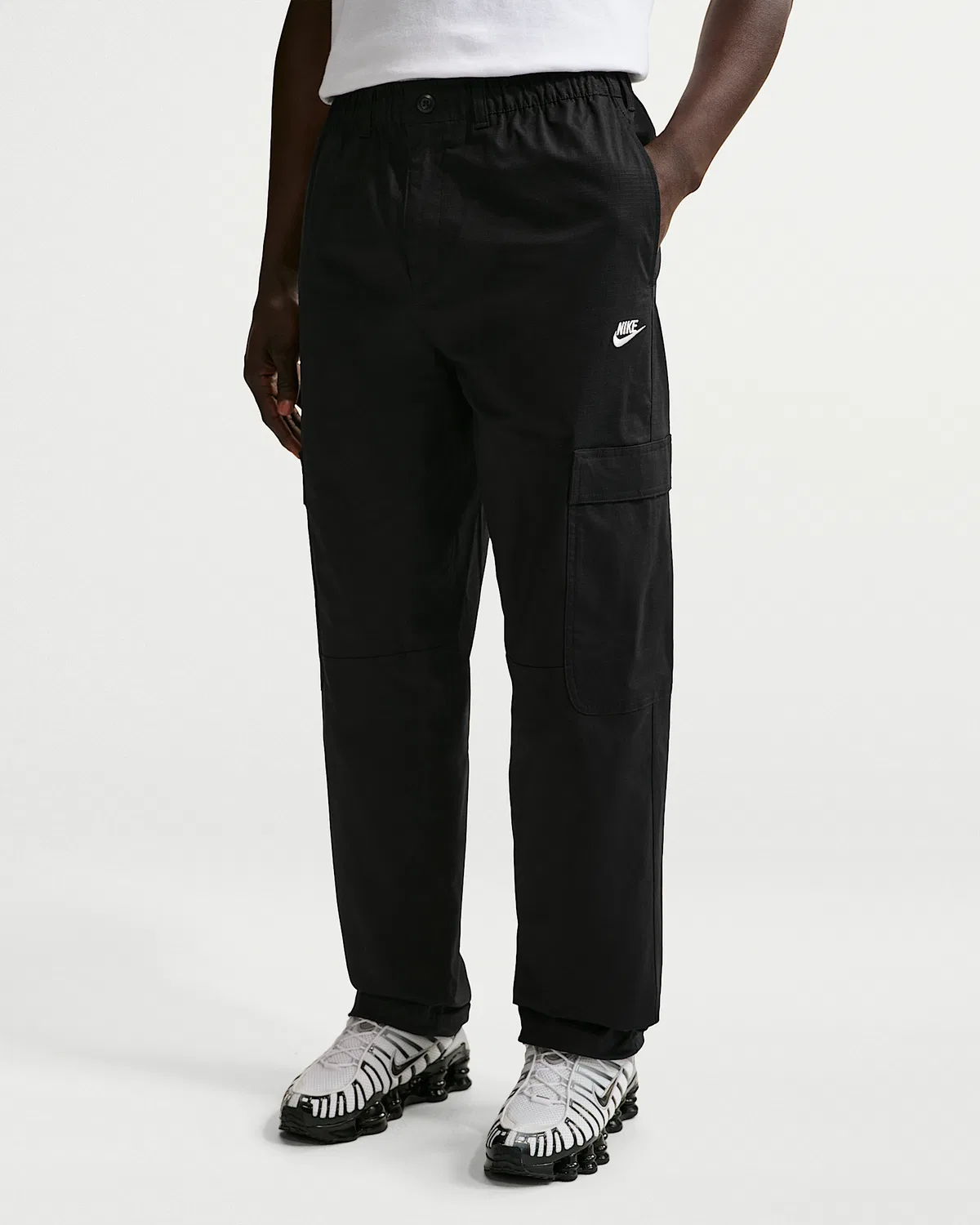 Мужские тканевые карго-штаны Nike Sportswear Club, Black/White — фото 2