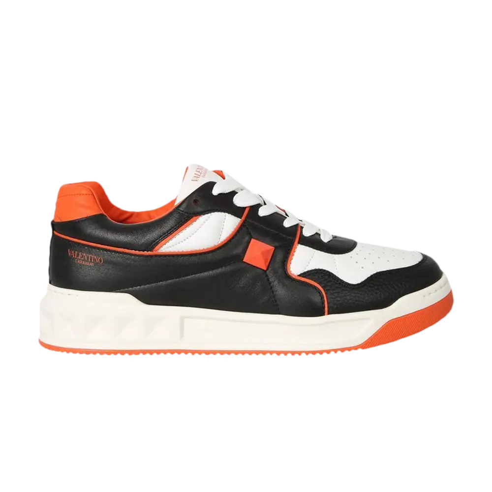 

Низкие кроссовки Valentino One Stud Low, черный