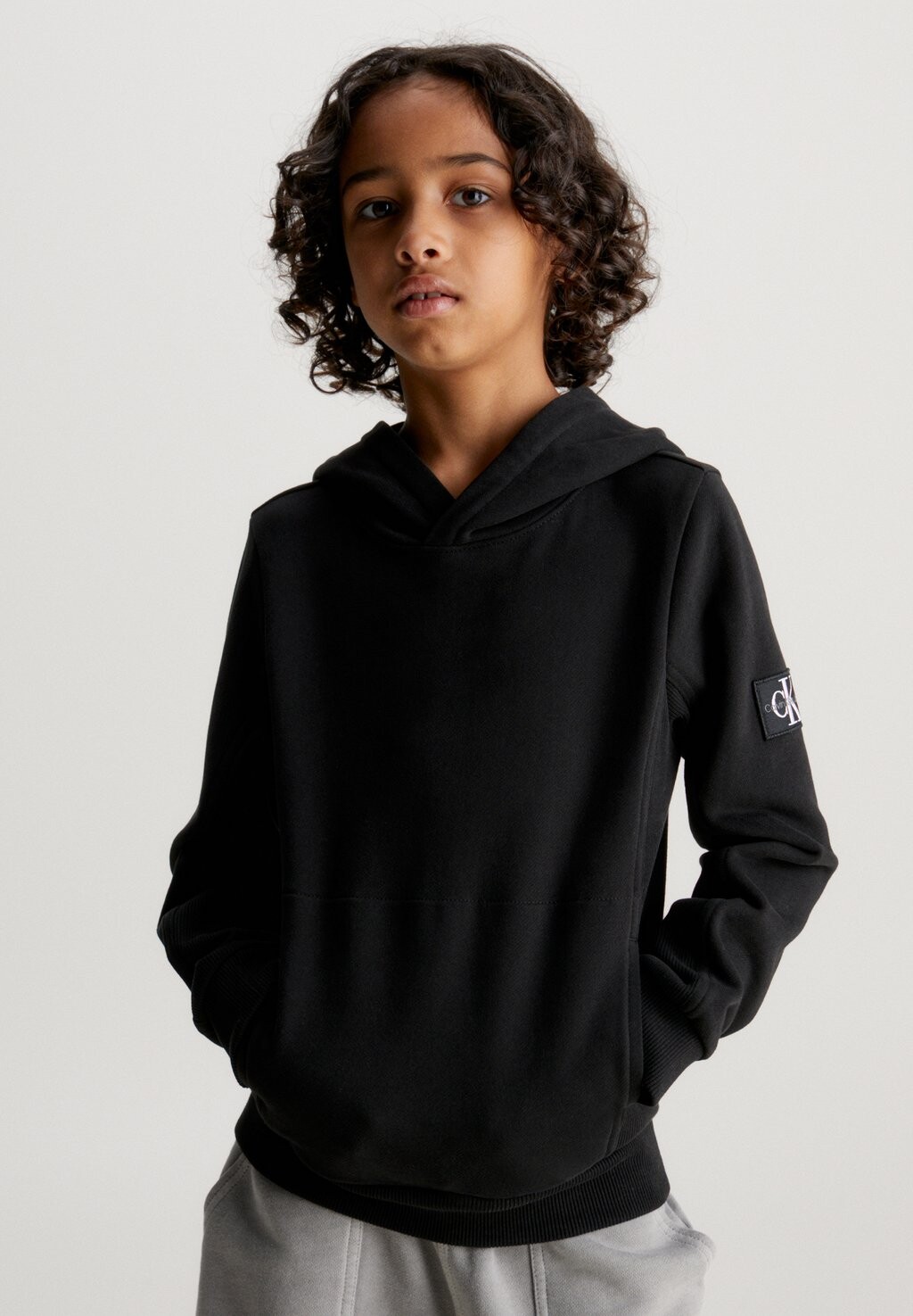 

Толстовка BADGE Calvin Klein Jeans, цвет ck black
