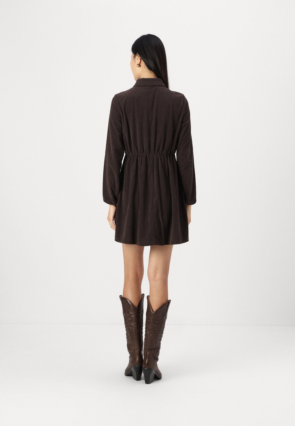 

Платье-рубашка VMMIRJAM SHORT SHIRT DRESS Vero Moda, темно-коричневый