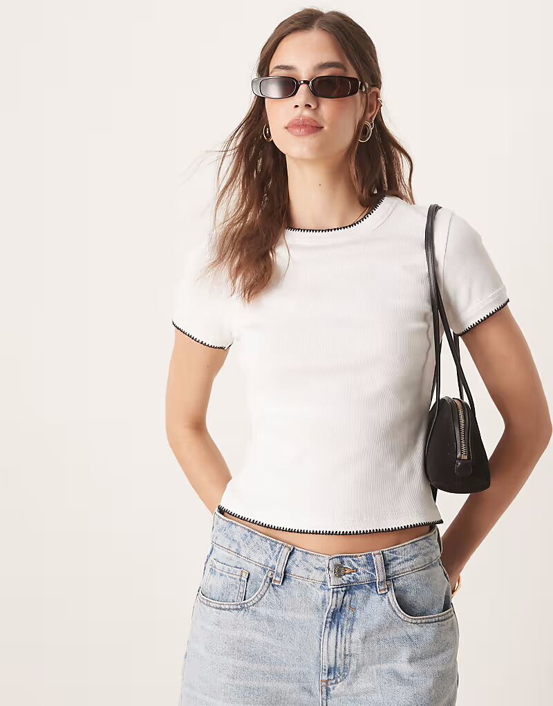 

Детская футболка ASOS DESIGN с отделкой стежками белого цвета