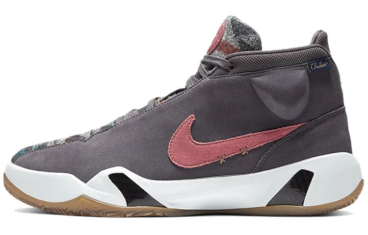 

Nike Zoom Heritage N7 x Pendleton