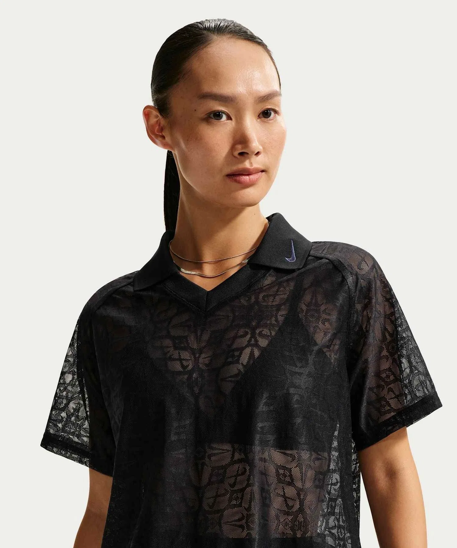 Женская свободная кружевная футболка-поло Nike Sportswear IF0521-010, черная