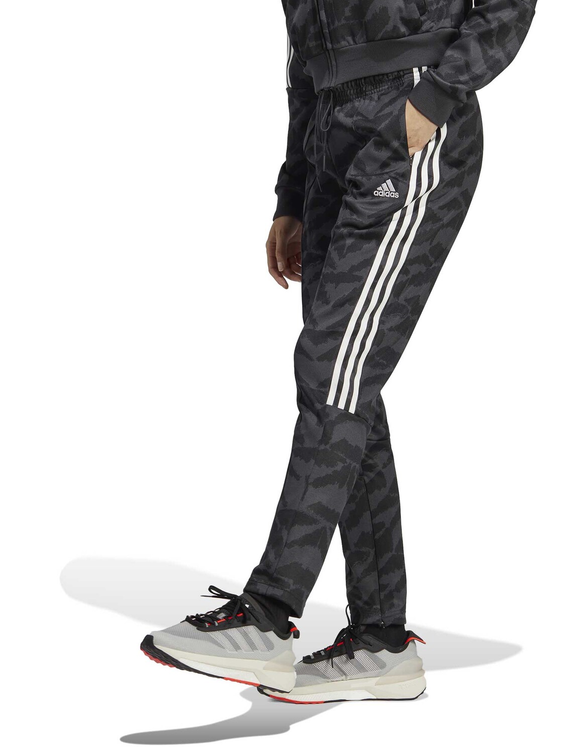 

Спортивные брюки Adidas Sportswear Tiro Suit Up Lifestyle Track Pant, черный