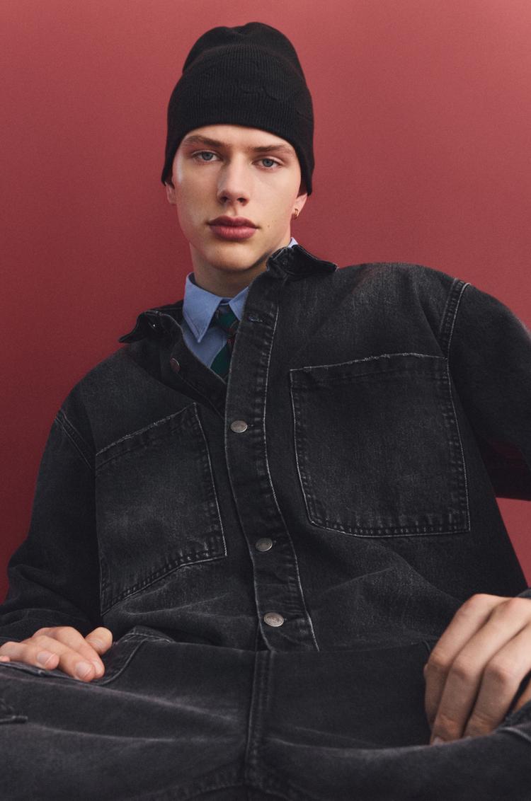 

Джинсовая рубашка с передними карманами Pull And Bear, черный