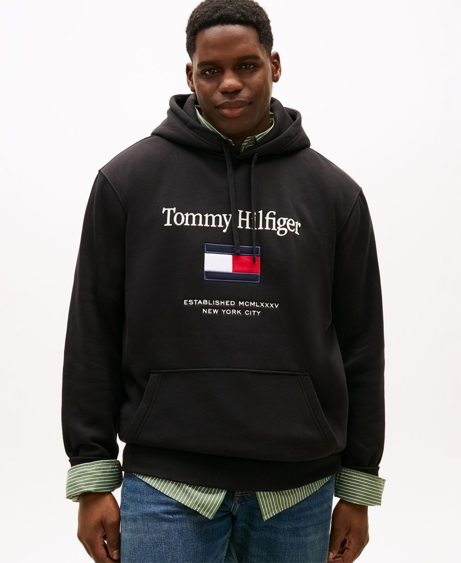 

Мужская толстовка с капюшоном и вышитым флагом, больших размеров Tommy Hilfiger, Black, Черный, Мужская толстовка с капюшоном и вышитым флагом, больших размеров Tommy Hilfiger, Black