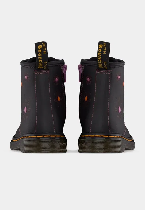 Ботинки Dr. Martens 1460 8 eye boot lace up ankle boots, черный/пыльно-розовый — фото 4