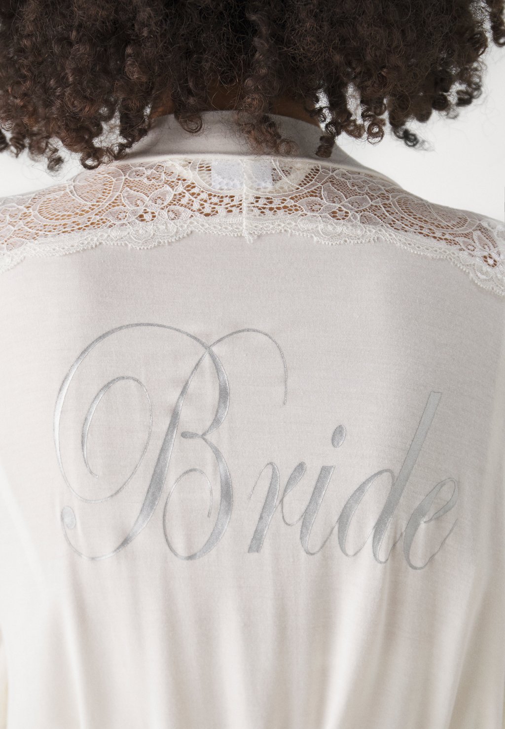 

Халат BRIDE KIMONO LASCANA, молочный