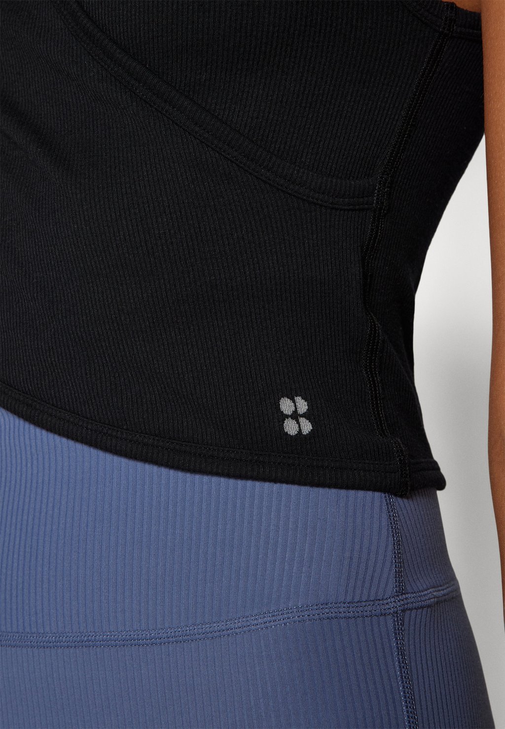 

Топ MINDFUL SEAMLESS WRAP TANK Sweaty Betty, черный