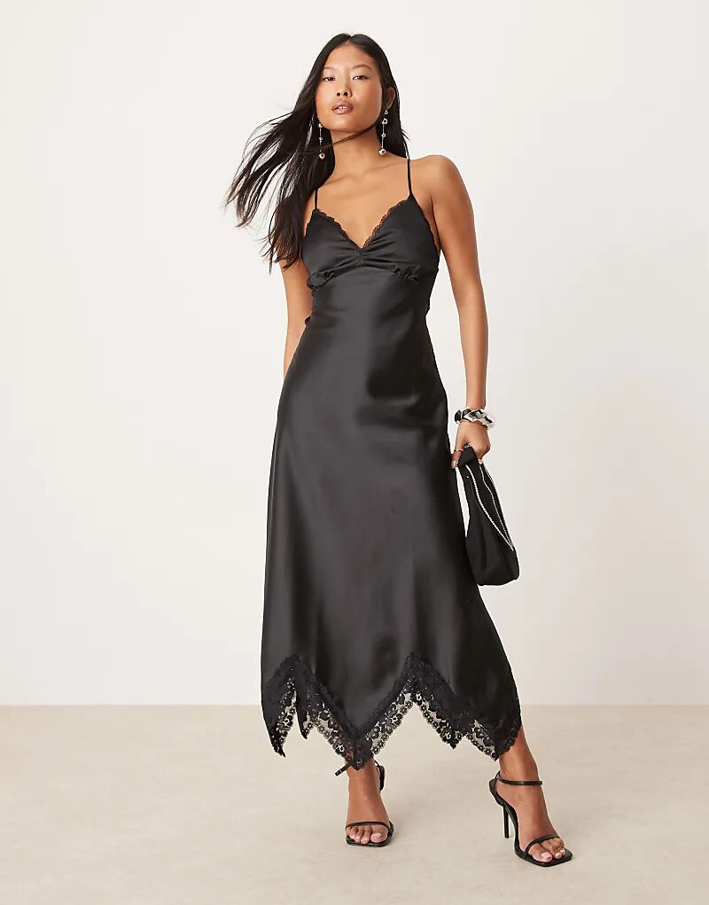 

Атласное макси-платье с кружевной вставкой черного цвета Miss Selfridge