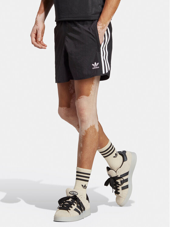 

Спортивные шорты стандартного кроя Adidas, черный