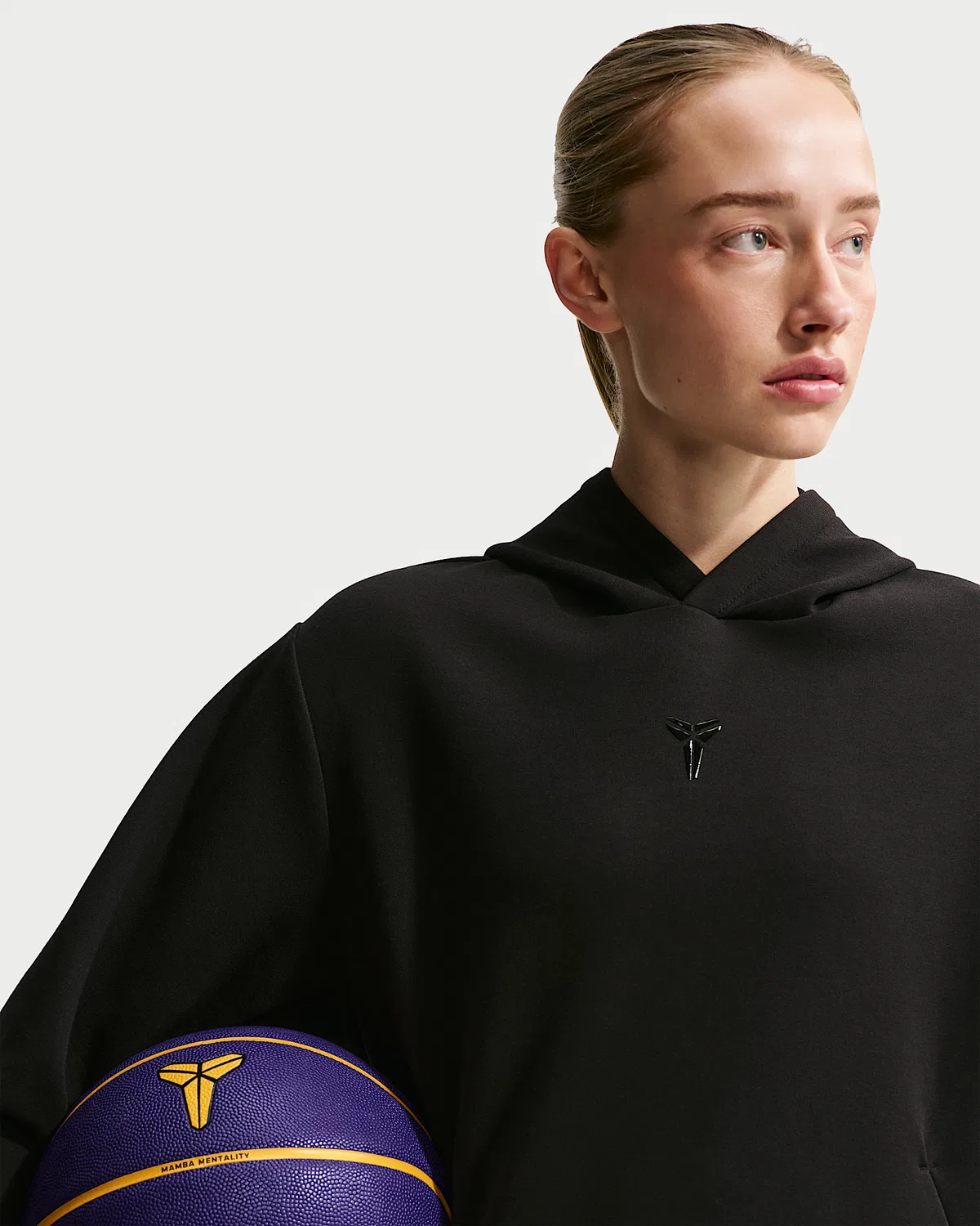 Женская баскетбольная худи Kobe Dri-FIT, Black/Black — фото 3