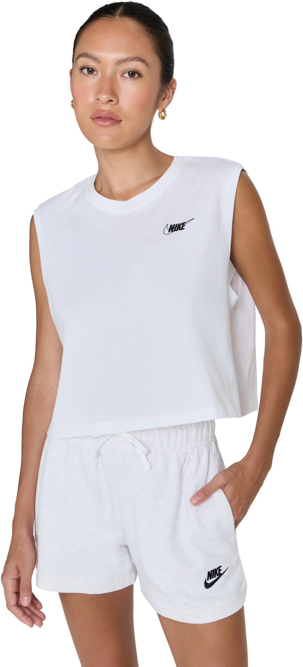 

Футболка Nike Sportswear Club Sleeveless Cropped Graphic T-shirt, белый