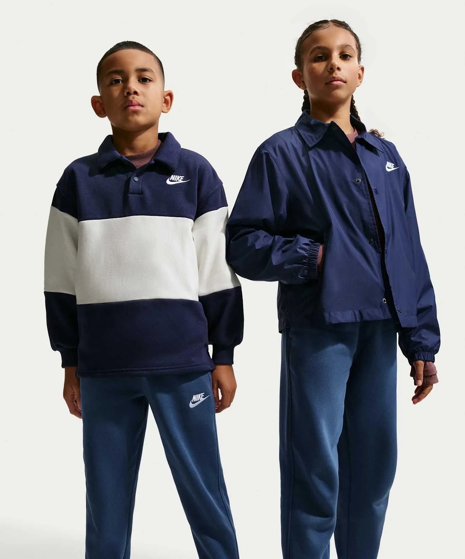 Детские флисовые спортивные брюки Nike Sportswear Club / Детские флисовые спортивные брюки Nike Sportswear Club FD3008-461, цвет «Мистический синий»
