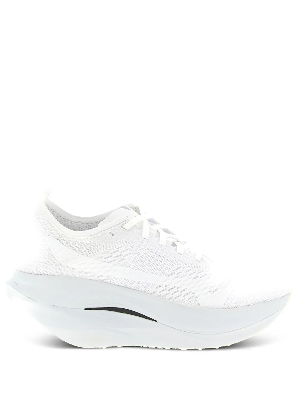 

Кроссовки Wave Rebellion Pro 3 из коллаборации с Mizuno Comme Des Garcons, белый