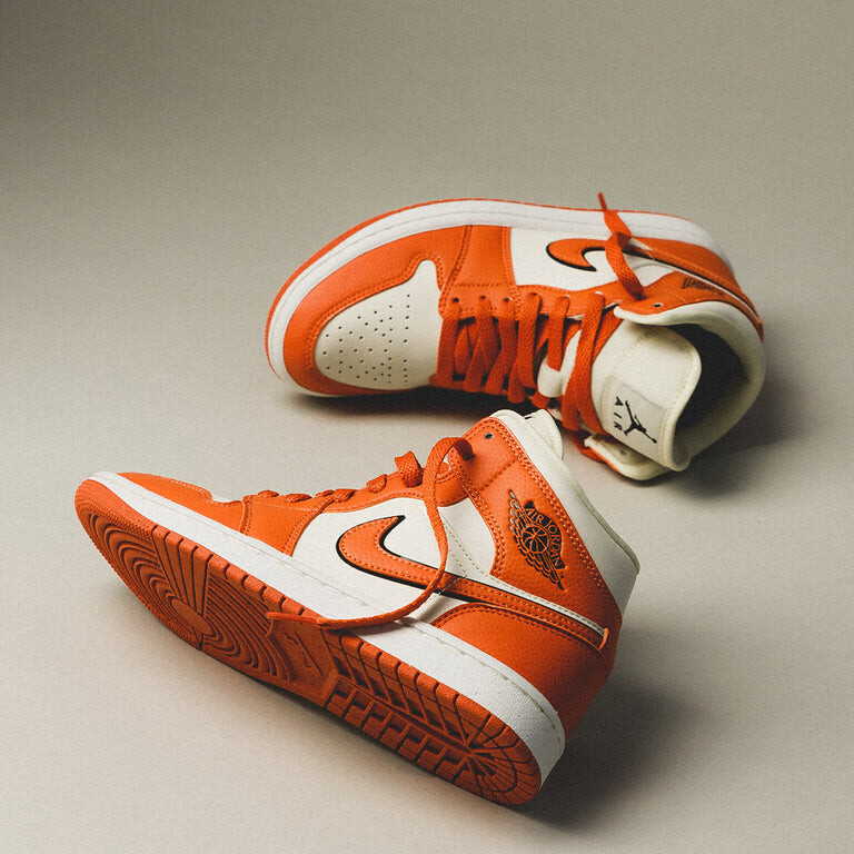 

Кроссовки Nike Wmns Air 1 Mid Se *Sport Spice* Air Jordan, черный